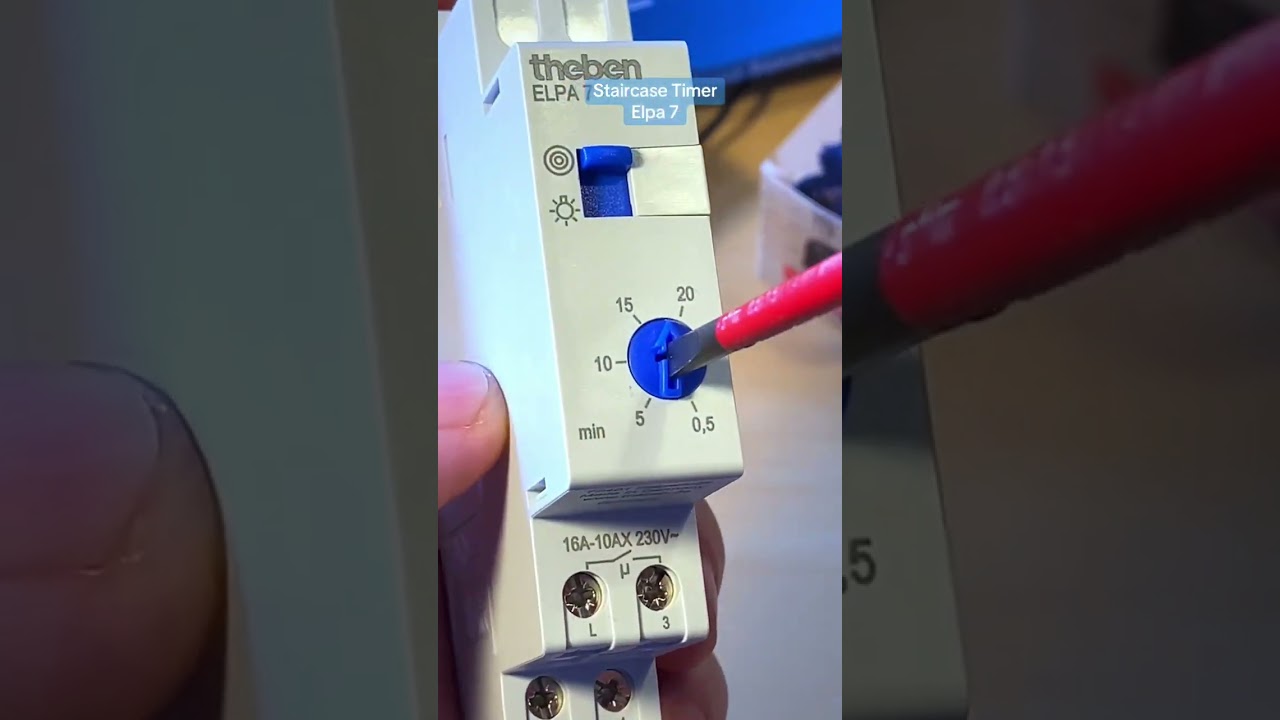 (More than a) Staircase time switch: Theben ELPA 7 staircase timer 