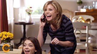 Phil Hangs Up On Claire While At A Basketball Game - Modern Family S01E24 (Comedy Clips) screenshot 5