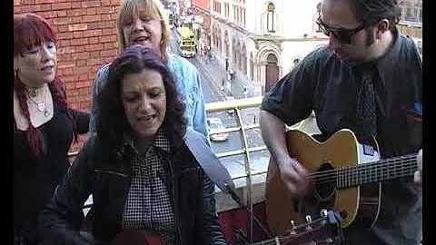 LYNDA LUCAS (BalconyTV)