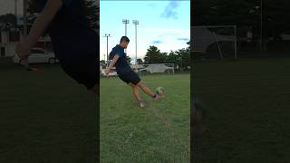 Someone use this technique for knuckleball shot #skony7 #freekick #football #knuckleball  #powershot