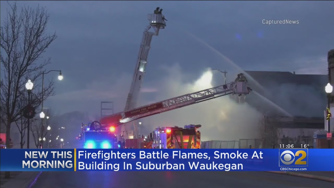 Crews Battle Fire At Vacant Building In Waukegan - YouTube