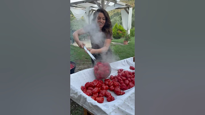SALSA di POMODORO: fatta in casa è tutta un'altra storia🤤🍅🥰 #Shorts