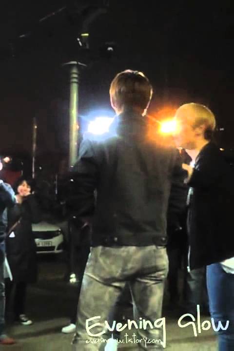 [fancam] 120327 SHINee Key jumped on Minho @ Taxi recording