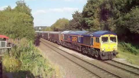 66 729 with a rake of GBRF coal hopper wagons @ Ravensthorpe