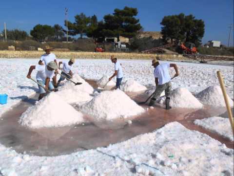 Saline di Trapani: video completo produzione sale marino integrale Cuordisale Salinagrande 2014