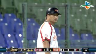 20140627-2 爆米花 綺麗VS威達 三下 威達林王啟瑋一個大膽的打帶跑戰術,威達攻下第三分,比數3:1 !!