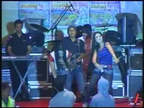 Oplosan - Utami Dewi Fortuna feat Ratna Antika - Monata live in Bendar Juwana 2014