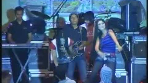 Oplosan - Utami Dewi Fortuna feat Ratna Antika - Monata live in Bendar Juwana 2014
