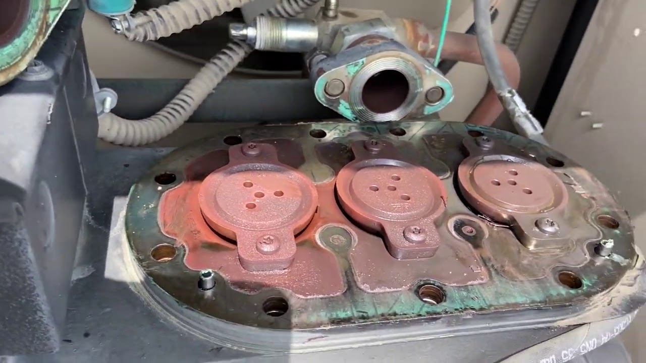 Checking Compressor valves - YouTube