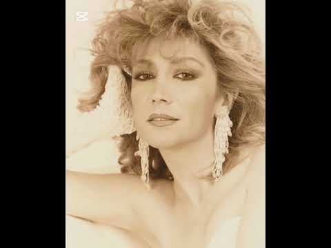 خواننده دلارام عزیز بشین کنارم