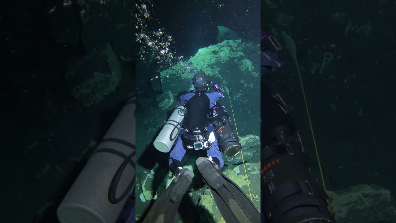 Diving caves in Mexico with the Divesoft Liberty CCR Ready to take your dives deeper? 