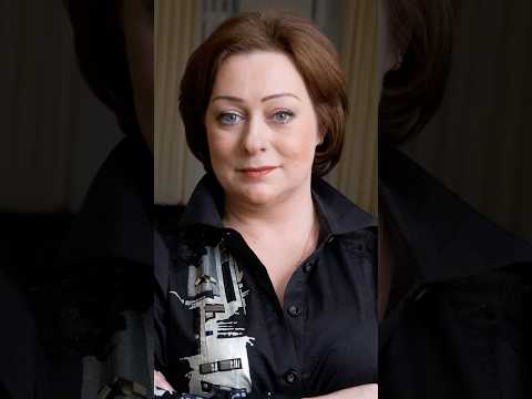 «Беременность в 18, предательство и чудо в 32: история Ароновой»