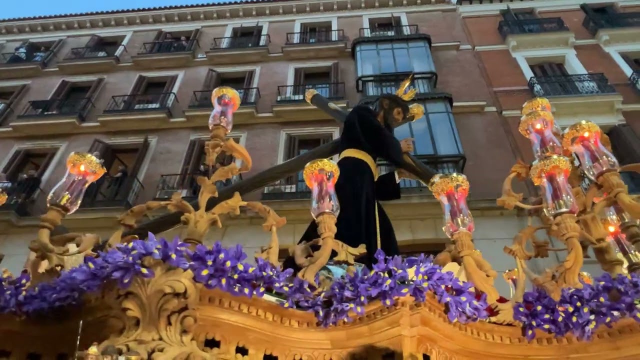 Presentando a Sevilla 🎺 - A.M. El Perdón - Hdad. de los Gitanos - 2023 - Madrid - LaCruzdeGuía.es