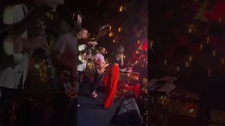 İkimize Birden Yükleniyorlar