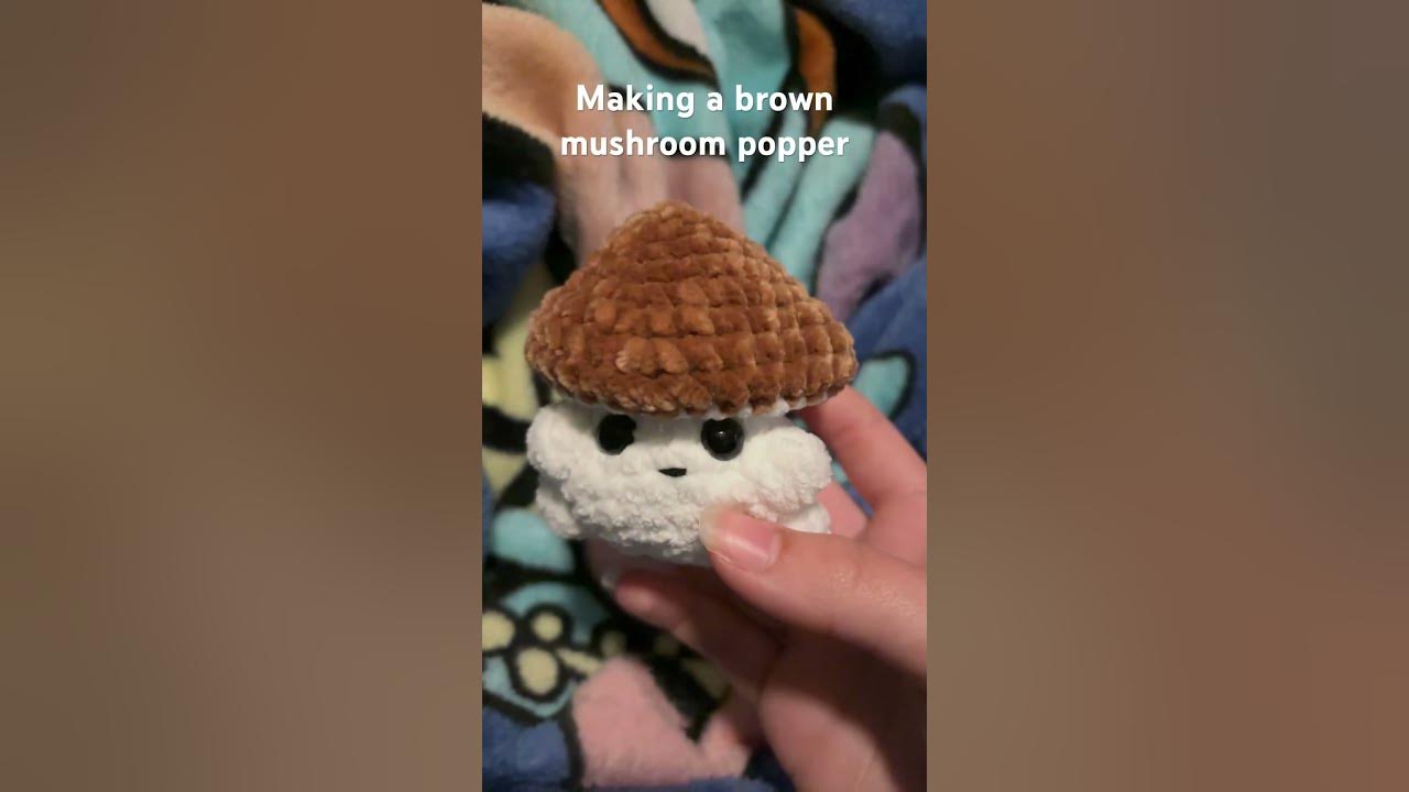 making-a-mushroom-popper-pattern-by-crochet-crochey-on-instagram
