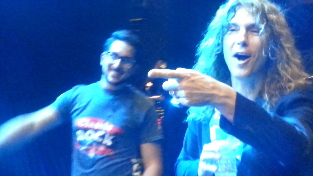 Montreal LED zepplica YouTube