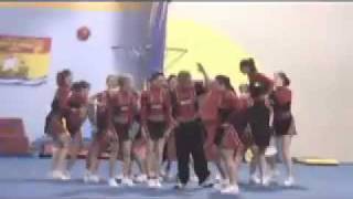 Cheerleader loses his pants