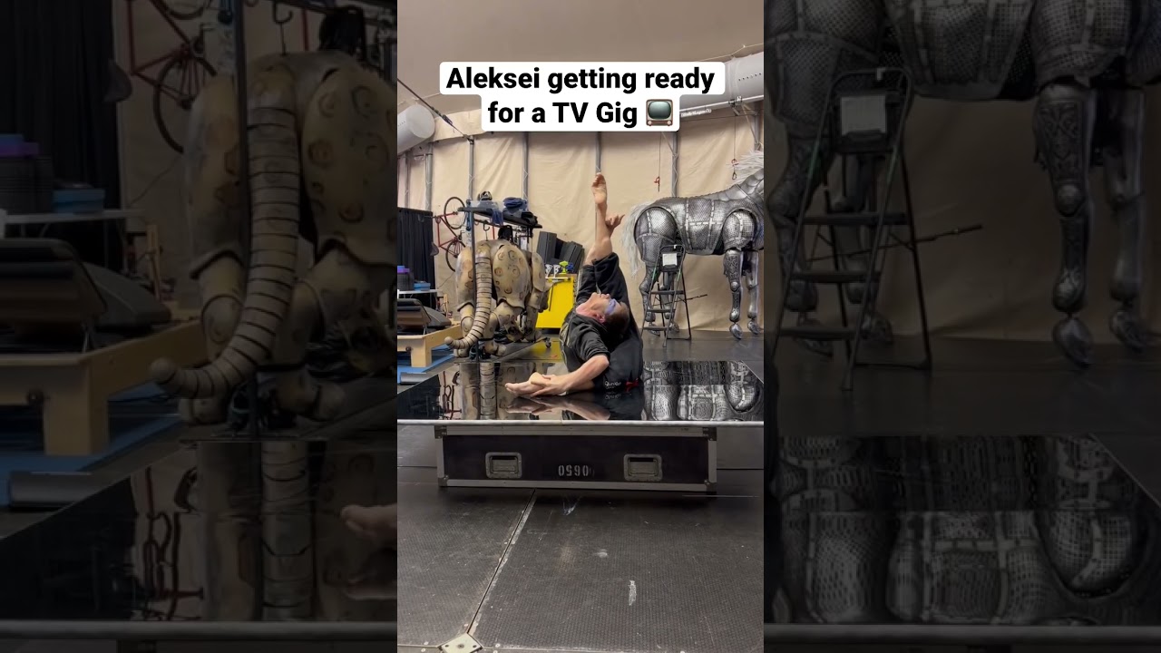 Aleksei Goroborodko, the most flexible male is working at ✨Cirque du Soleil✨ Show LUZIA 🎪