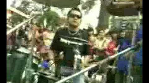 Hip hip hura ST12 live aku masih sayang..rambut nya masih kece 👍👍👍