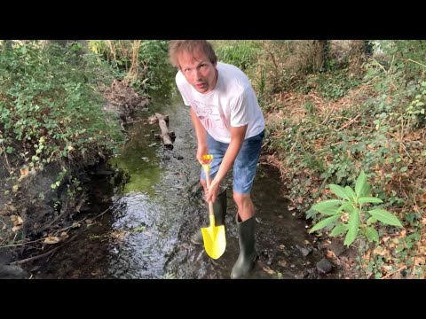 How to dig a hole in a river