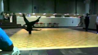 UCC Practice Oct 12th 2010 (mills, headspins and elbowairflares).wmv