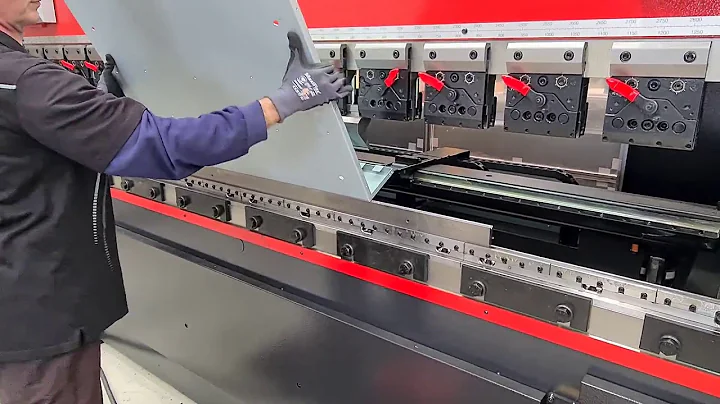 HM1003 AMADA Press Brake