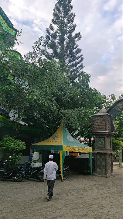 Download lagu #Short KEDIAMAN PROF DR. KH ABDUL GHOFUR - Pondok Pesantren SUNAN DRAJAT LAMONGAN