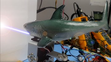 Arduino / Seeeduino 5" FT813 TFT touch screen with servos and sharks with lasers on their head