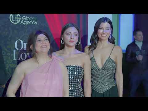 Kızılcık Şerbeti'nin oyuncuları Cannes'daki partide eğlenceye doydu