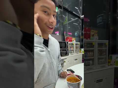 When you are an extrovert in #Korea 😭 helping them to eat #buldak samyangfoods_global