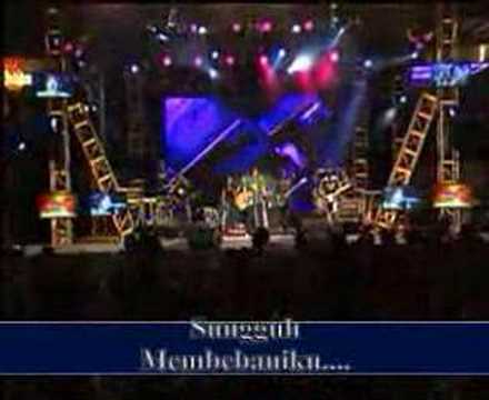 PETERPAN DI DAGO PLASA BANDUNG ( LIVE ) - MEMBEBANIKU