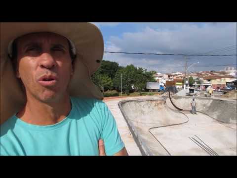 Vídeo: Como Construir Uma Pista De Skate