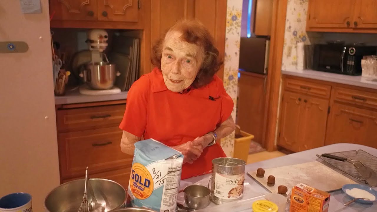 Blue ribbon baker Marjorie Johnson sharing her secrets!