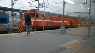 712次莒光號枋寮站進站停車(最後一天用柴頭，本務機R115)