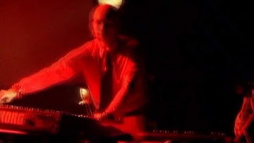 NÖVÖ "Computer Madness" (Excerpt from Konztruktivizm Live tour 2003)