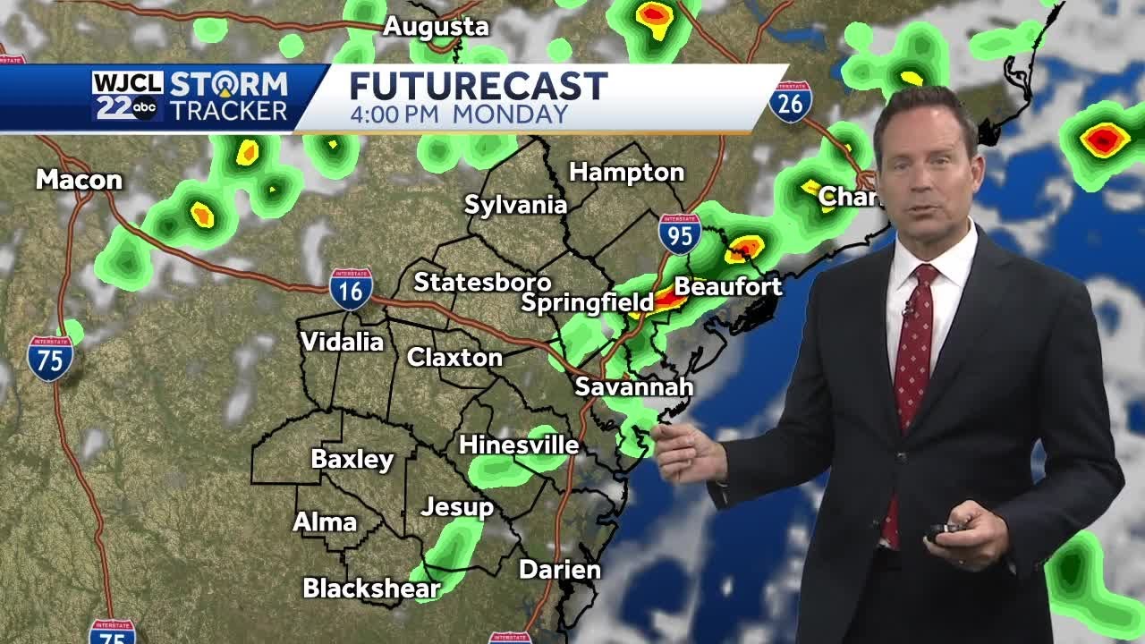 Tracking holiday weekend rain chances & the latest on the tropics - YouTube