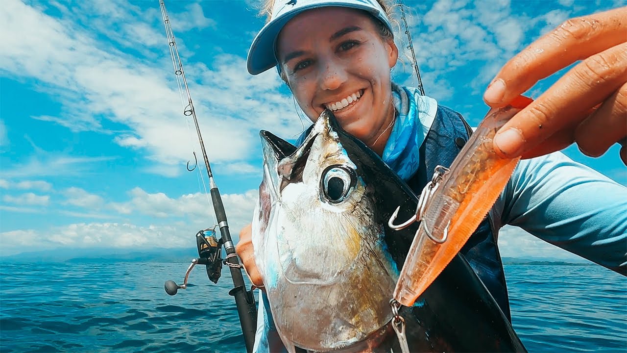 Popper Lure Fishing in Panama with 