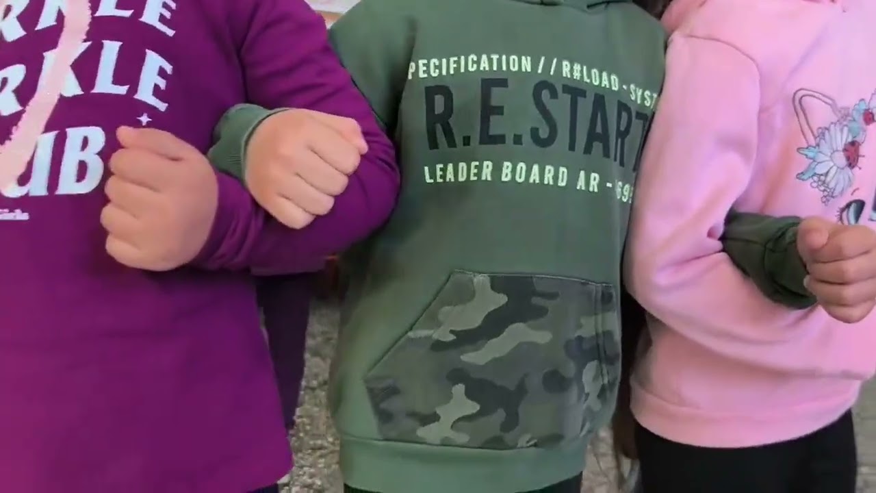 Το 2/Θ ΔΗΜΟΤΙΚΟ ΣΧΟΛΕΙΟ ΚΙΜΩΛΟΥ ενάντια στο Bullying | Μίλα Τώρα. Με σύνθημα "Μίλα Τώρα" όλα τα σχολεία της Ελλάδας ενώνουν τις δυνάμεις τους ενάντια στο Bullying