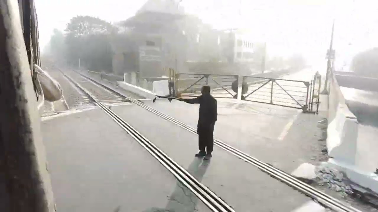 8Dn Tezgam Express Lahore Railway station to patton ki travel vlog 