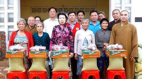 Kiên Giang: Điểm SHTGTT Khánh Quang trao quà Tết cho bà con có hoàn cảnh khó khăn