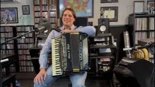 Movin' On - Alex Meixner on Piano Accordion
