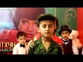Таджикский Мальчик поёт как Митхун Чакраборти.
