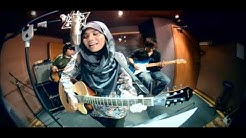Cinta Muka Buku Official Video Clip - Najwa Latif  - Durasi: 4:27. 