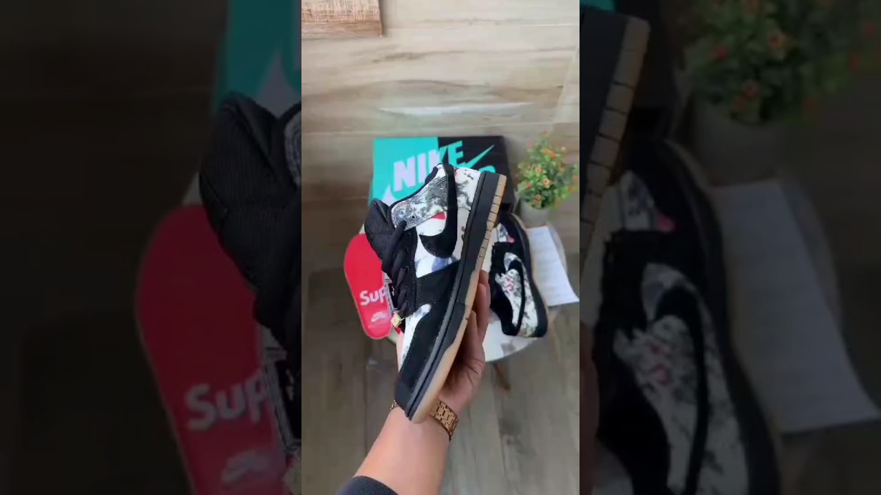 ❤️ NIKE SB DUNK LOW SUPREME WORLD FAMOUS ❤️SHOWROOM QUALITY 