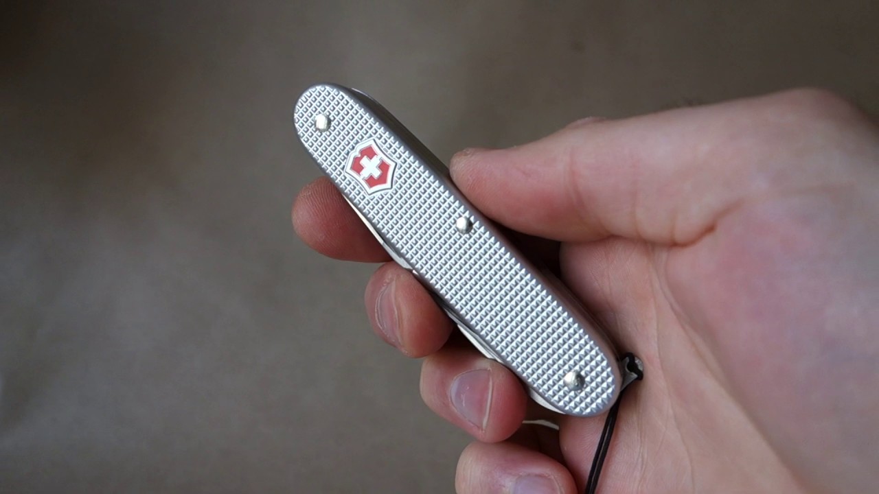 BEST Victorinox knife Farmer, pocket multitool and the best EDC knife