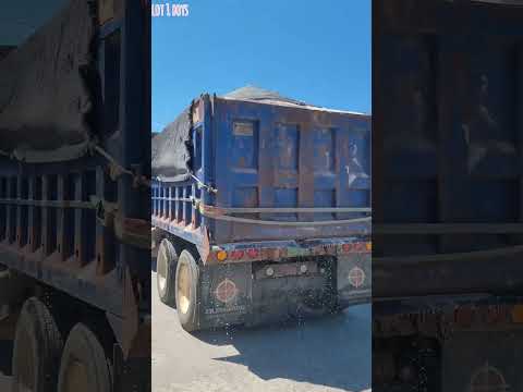 WATCH DAH YOUTH YAH #TRUCKERS #TRUCKING #TRUCKS #JAMAICA #AWESOME