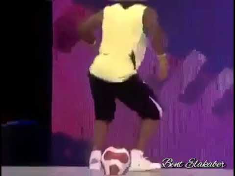 الأسد والرعاع
