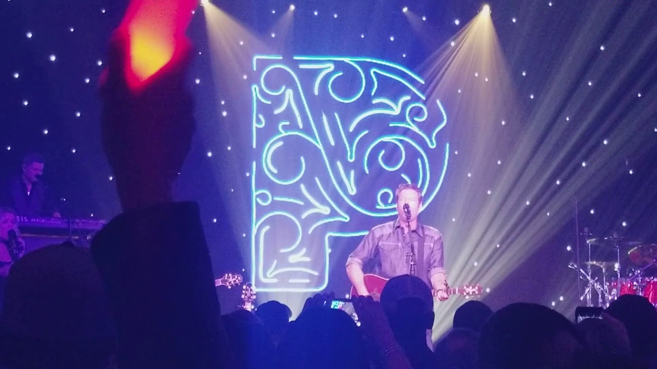 nashville concerts Blake Shelton "Turnin' Me On" at Pandora Presents in Nashville 11/3/17