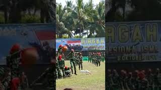 Hut Tni  Atraksi Makan Ular Hiduphidup