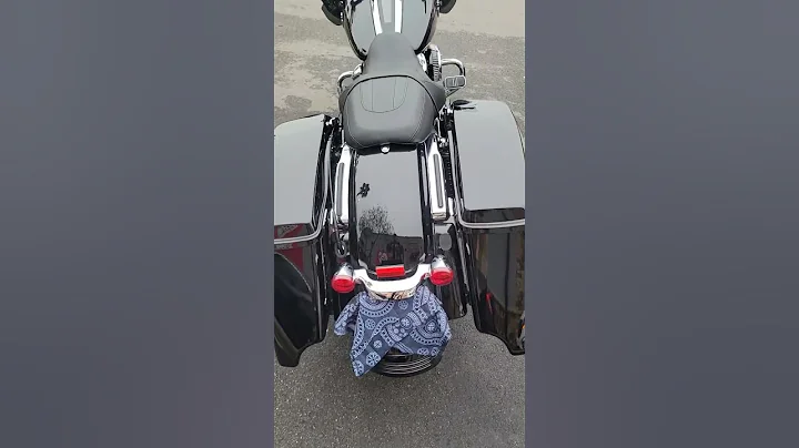 Road Glide Special Up close with Chizeled Lo Hande...